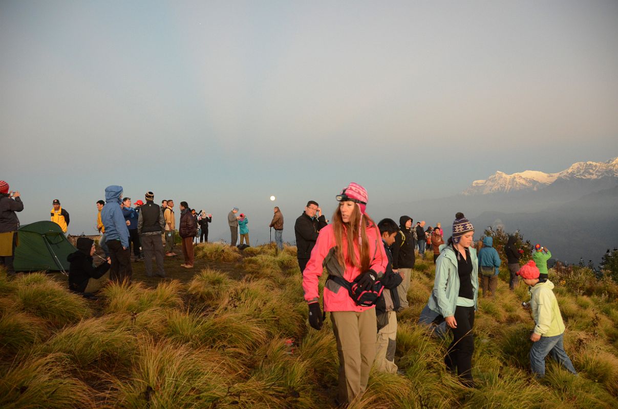 Poon Hill 01 Waiting For Sunrise With A Full Moon 